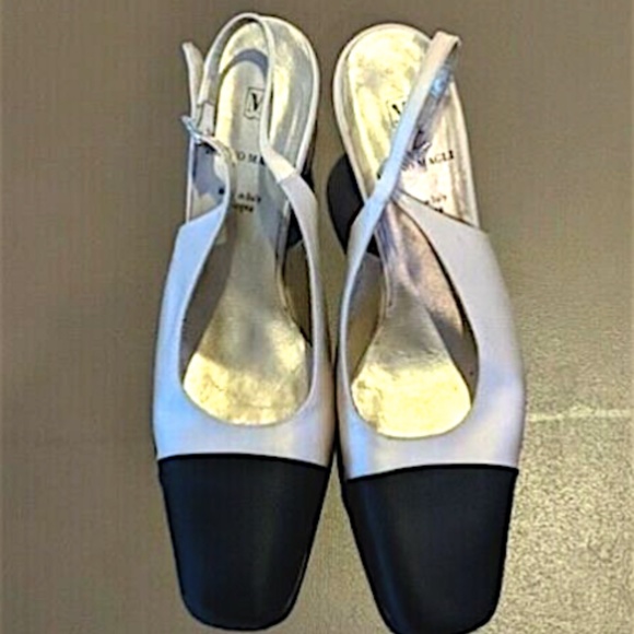 DONATED -Bruno Magli Satin Cream/Black Slingback Heels, Classic, Preppy, Italian - Picture 1 of 7